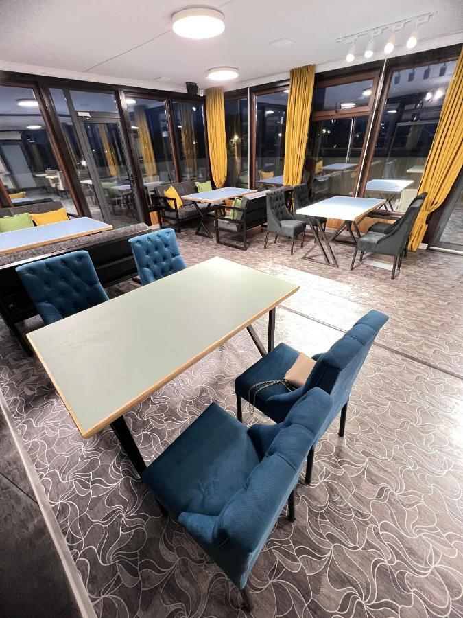 קראקול Mongu Hotel מראה חיצוני תמונה